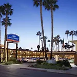 Howard Johnson By Wyndham San Diego Sea World
